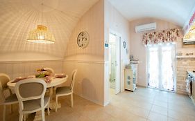 La Petite Maison